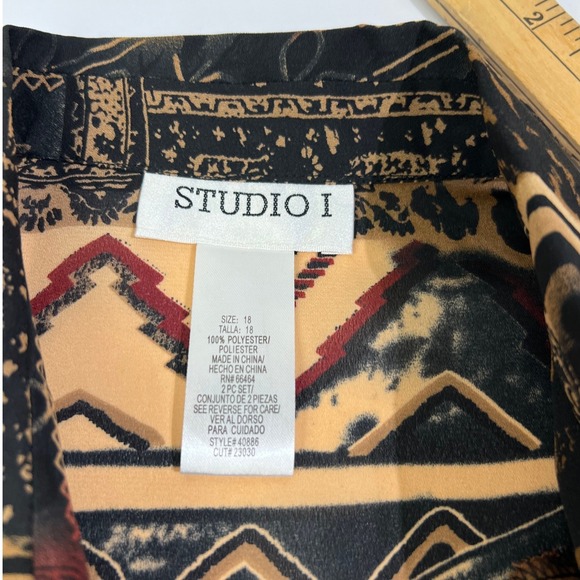 NWT‎ STUDIO I Women's Size 18 Patchwork Print Long Sleeve Button Up Shirt Top - Picture 3 of 13